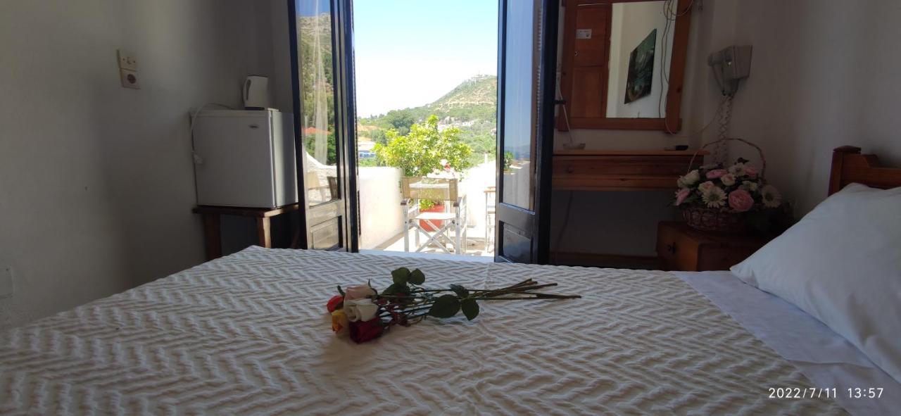 Odysseas Hotel Samos 외부 사진